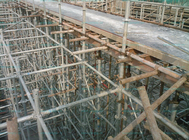 【建筑鋼管腳手架】完工后理應“功成身退”！